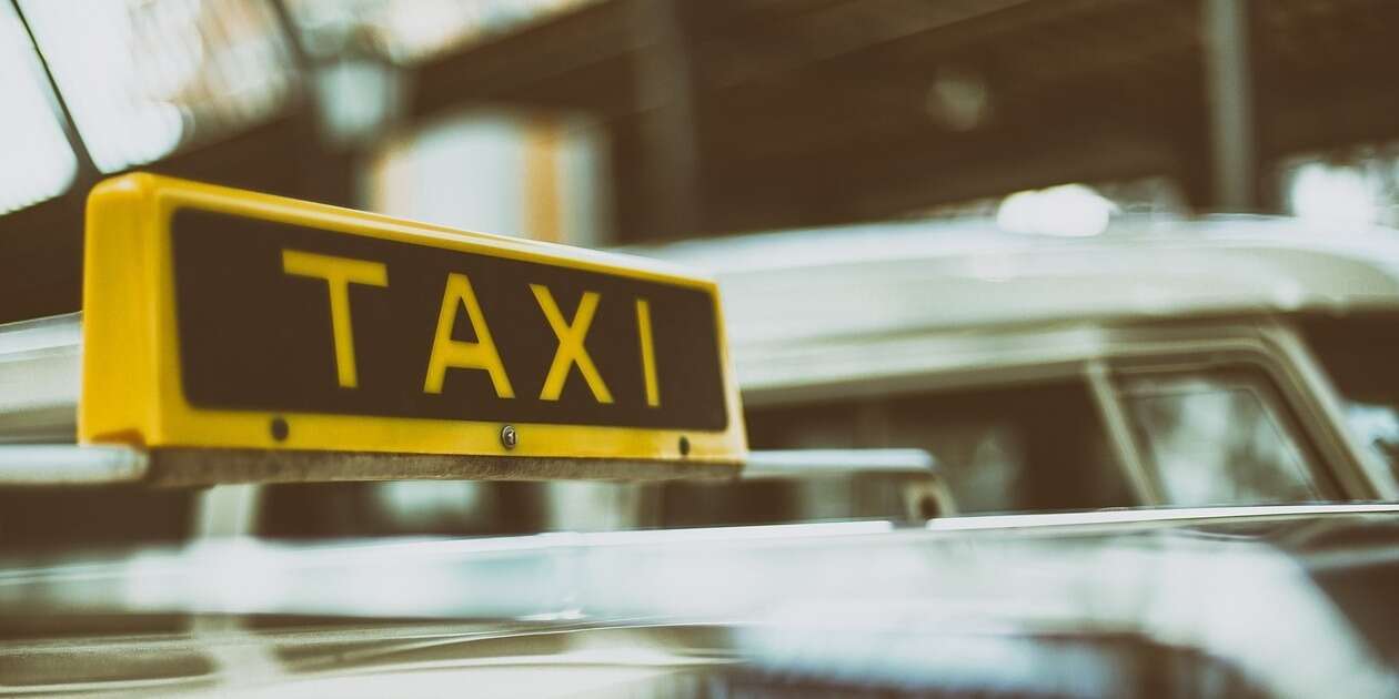 Sri Lanka taxi booking